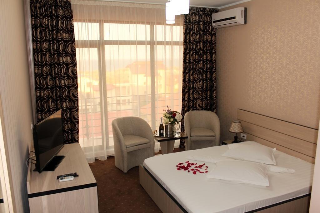 Hotel Cristal Нэводари Номер фото